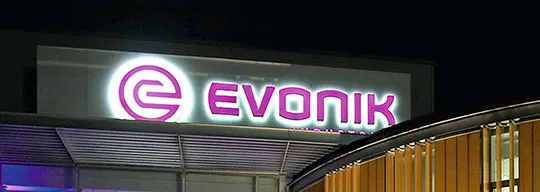 Evonik_logo_spotlight